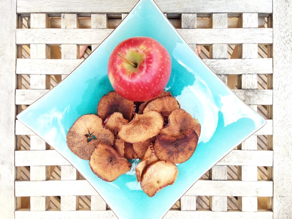 Apple and cinnamon crisps recipe