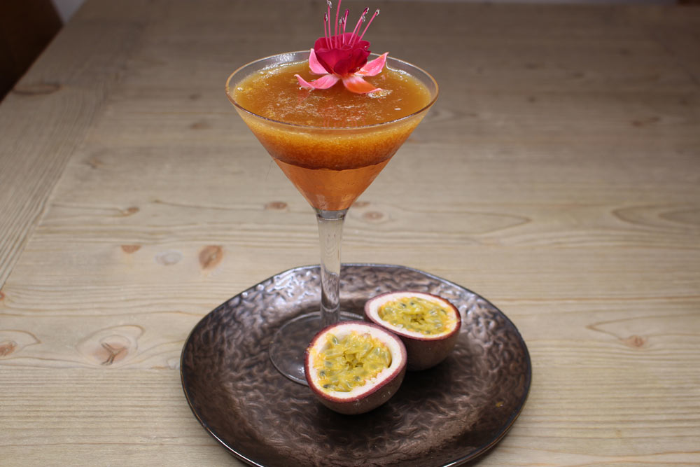 Three Spirit Yuzu Passionfruit Fizz